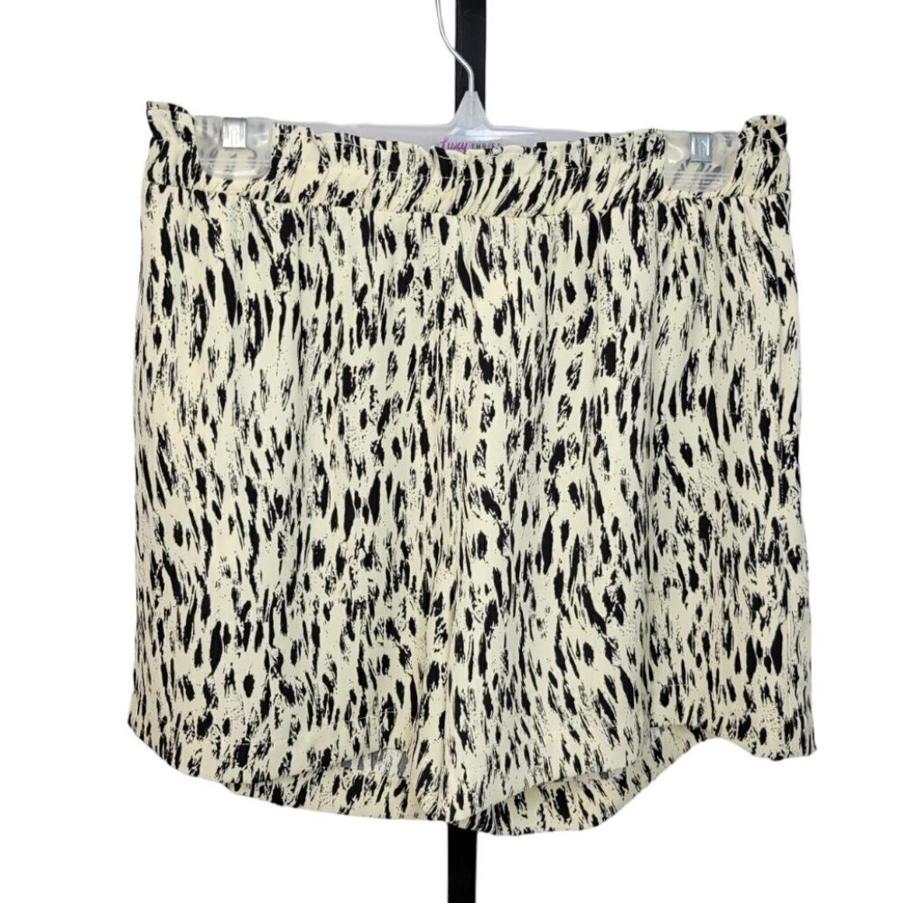 Cleo High Waist Pocket Light Shorts